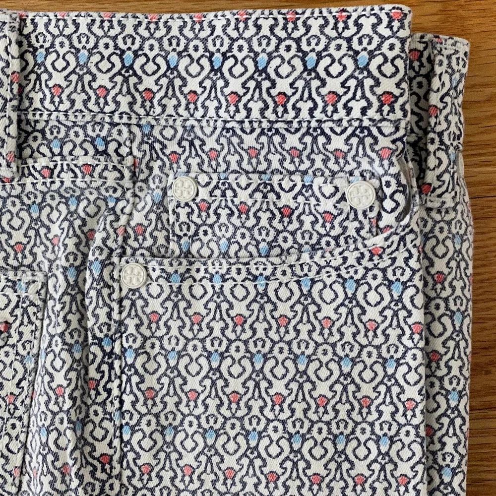 Tory Burch NWOT Patterned Denim Pants (26)